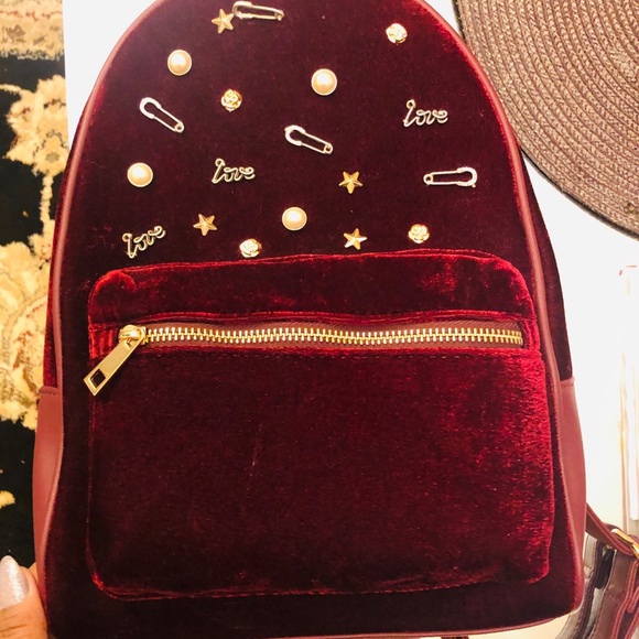 Backpack - Picture 4 of 4